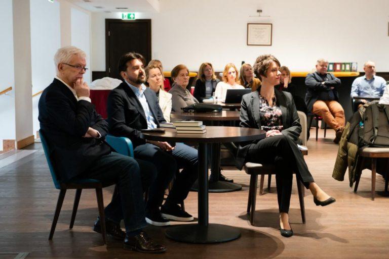 Nincs nemzeti önismeret – önkritika nélkül!